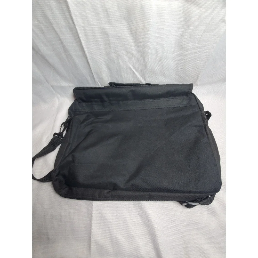 Leeds MDP Logo Travel Messenger‎ Black Travel Bag